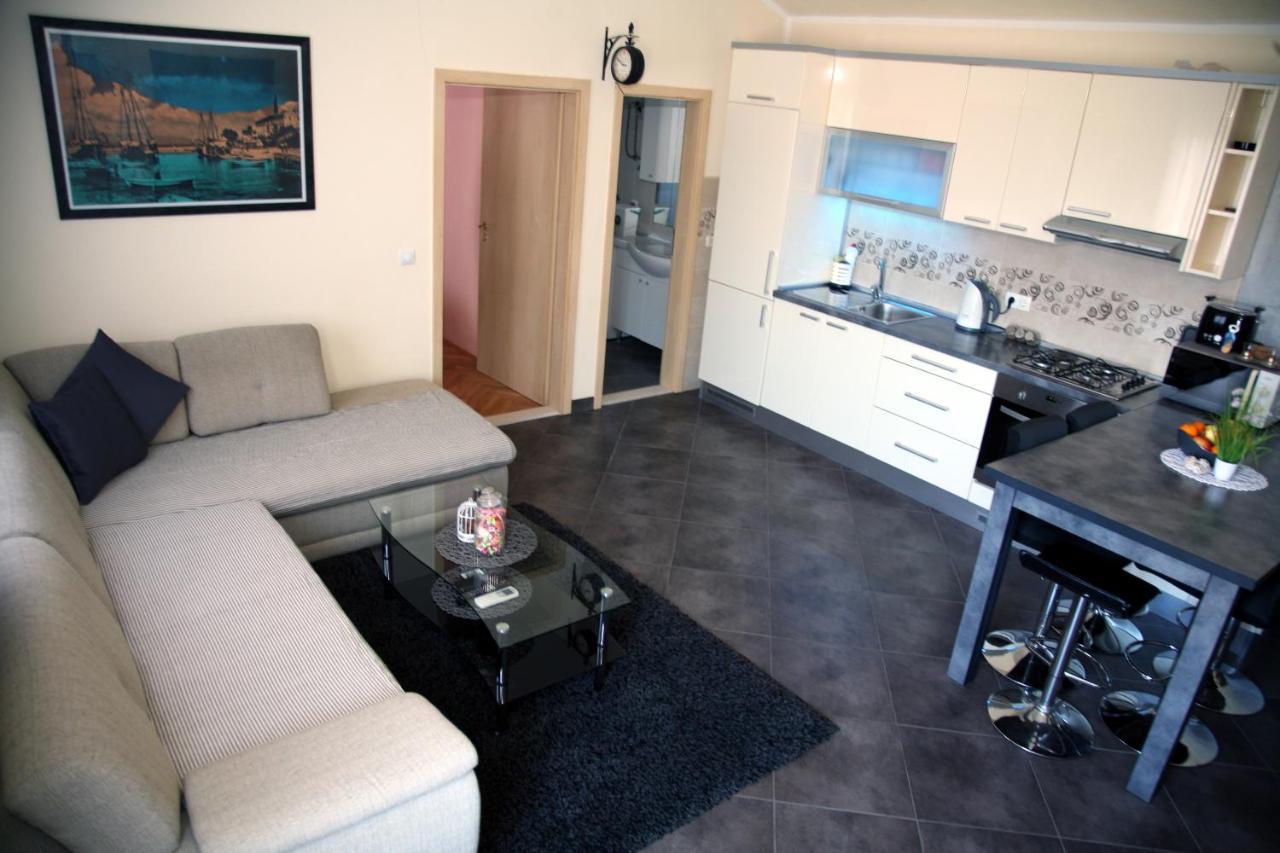 Apartment Del Mar Vinišće Zewnętrze zdjęcie